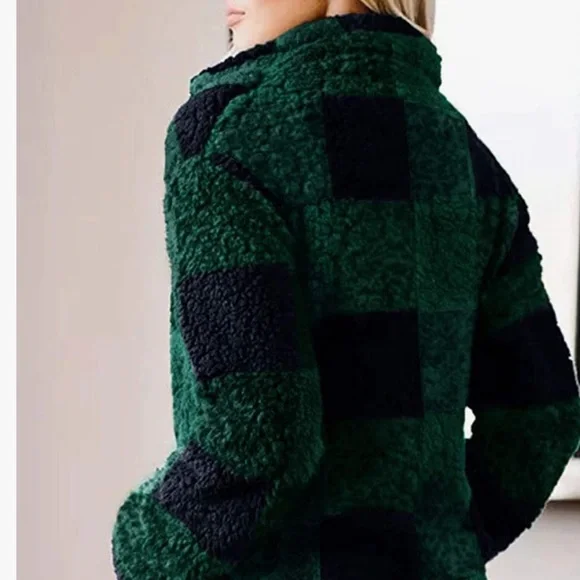 Like new! Sherpa fleece pullover - Picture 2 of 4